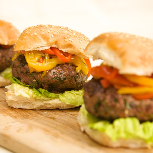 Burger with sweet and sour pepper salsa Sophie Wright 2